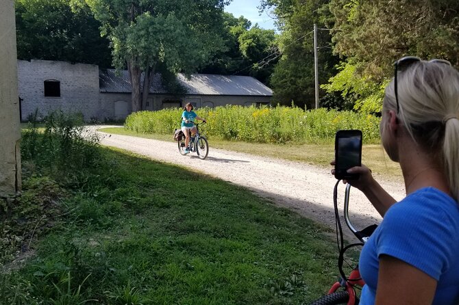 Super Fun Electric Pedego Commuter LT Classic Loaded With Extras - Key Points