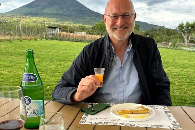 Superior Wine Tasting with Lunch on the slopes of Mt. Vesuvius - FAQ