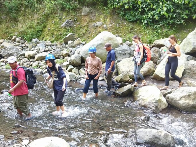 Surabaya: Bromo and Madakaripura Waterfall Tour in 2 Days - Important Information