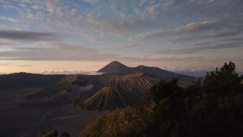 Surabaya: Mount Bromo Sunrise & Crater Climb Tour - What Travelers Say About This Tour