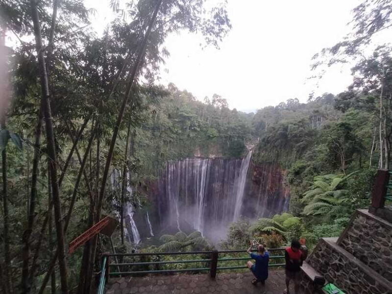 Surabaya OR Malang: Tumpak Sewu Waterfall Share Guided Tour - FAQ