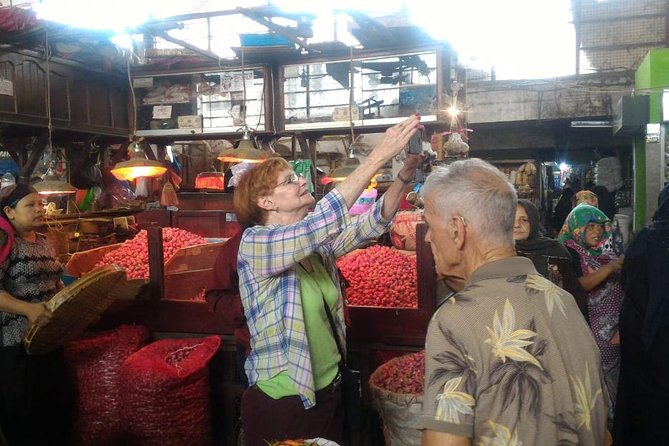 Surabaya Private Tour - Exploring Historical Sites