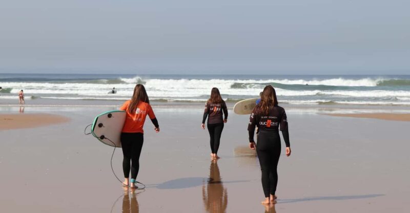 Surf Class in Caparica - What to Expect: Teaching Style and Learning Focus