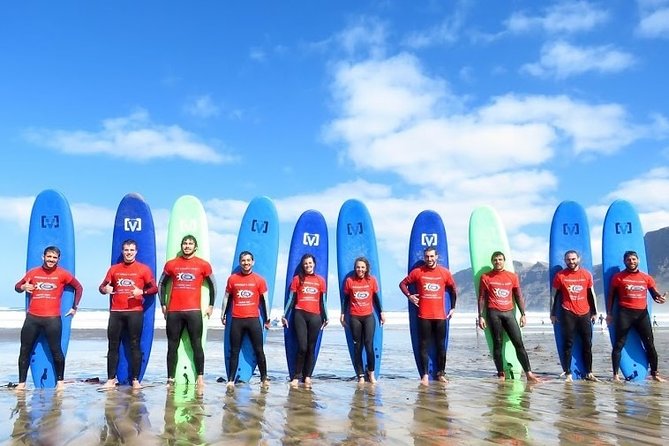Surf Lessons in Famara 9:15-14:30h (4 Hours of Class) - Booking Information