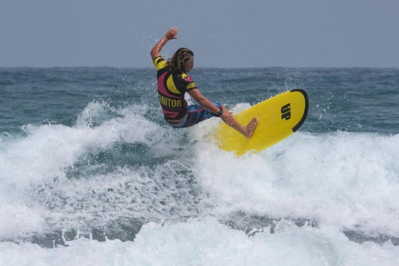 Surf Lessons in Las Canteras Beach - Key Points
