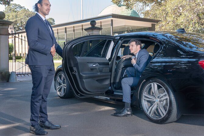 Surfers Paradise to Gold Coast Airport Luxury Transfer - Who Is This Transfer Best For?