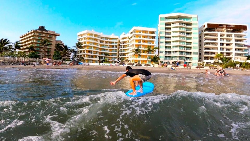 Surfing on the North of the Bay - Lesson and Instruction