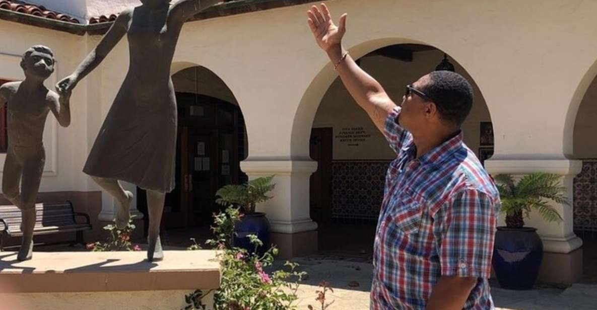 Surprise: Mobile Scavenger Hunt City Exploration Game - Explore the Downtown Area