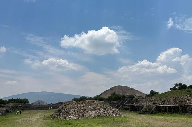 Surprise yourself in Teotihuacan Pyramids - Authenticity and Practical Tips