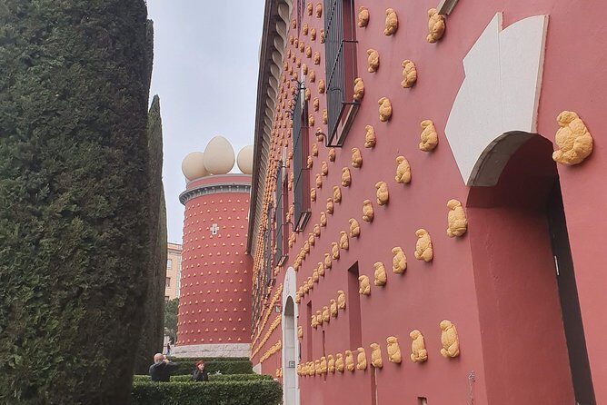 Surreal experience: visit the Dalí museum - Who Will Love This Tour?