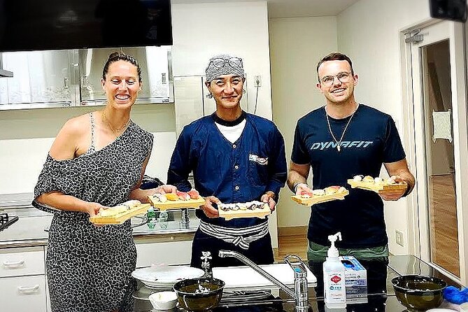 Sushi Making Experience Class in Naha Makishi Public Market - What to Expect