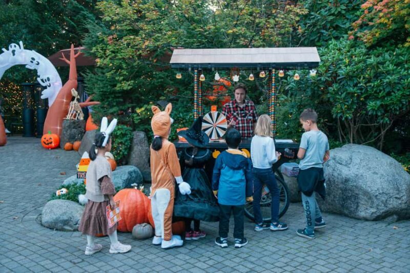 Suspended at Capilano Bridge A 7-Stop Halloween Private Tour - The Grand Finale: Capilano Suspension Bridge’s Canyon Fright Event