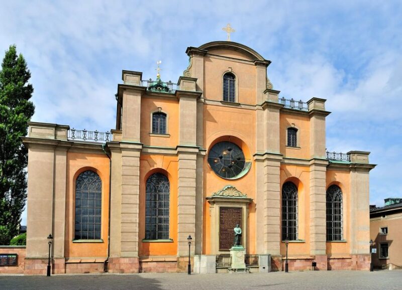Swedish Wine Tasting Tour in Stockholm Gamla Stan - Highlights of Gamla Stan