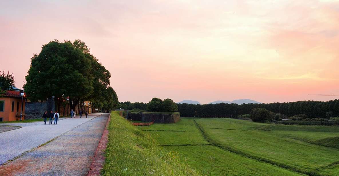 Sweet and Salty Lucca by E-bike - E-Bike Safety Briefing