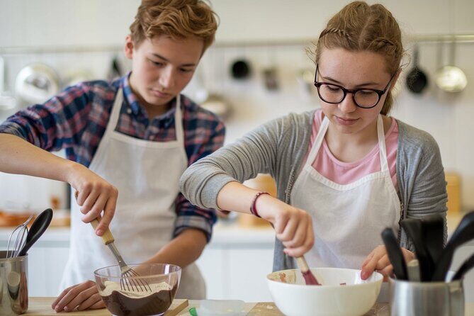 Sweet Escape: Create, Bake, and Take Home Your Creations - What You Can Expect During the Class