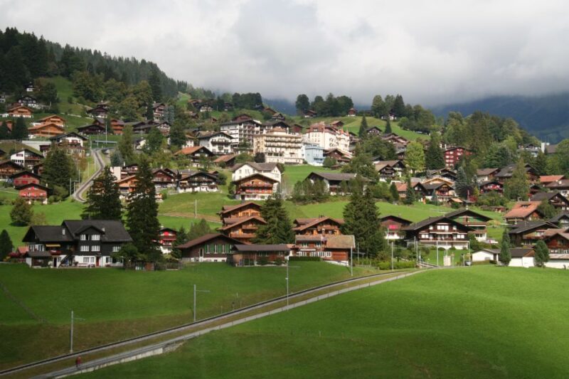 Switzerland: Private Transfer to Interlaken & Grindelwald - Scenic Route Highlights