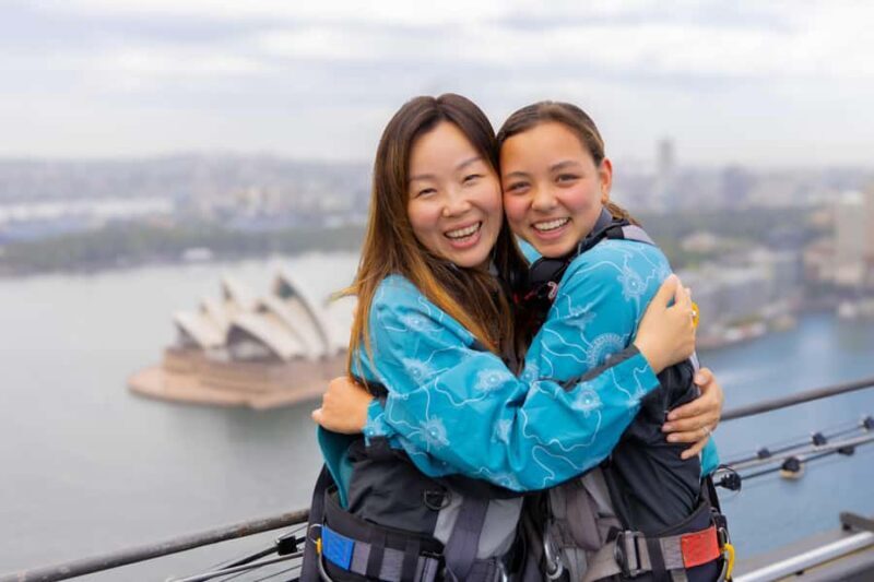 Sydney: BridgeClimb Mandarin Summit Insider - An Authentic Look at the Sydney Harbour Bridge Climb in Mandarin