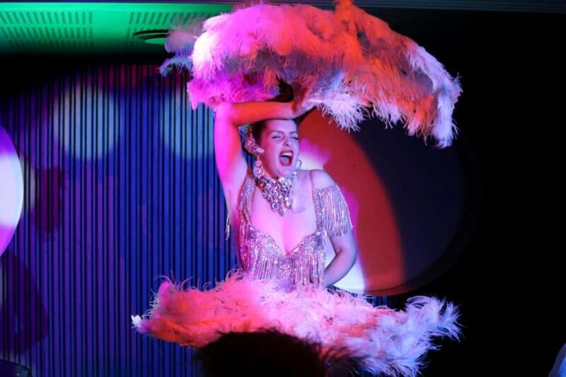 Sydney: Cabaret Dinner Show at the Honeycomb Club - What to Expect at the Honeycomb Club Cabaret Dinner Show