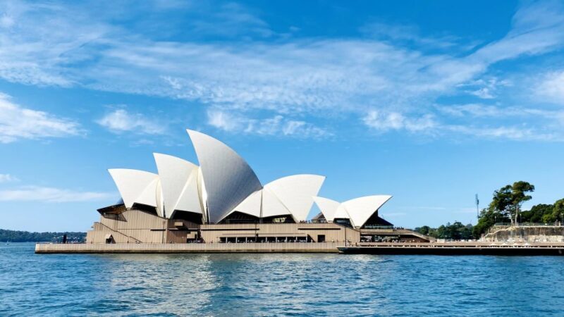 Sydney Half Day private tour: see Opera House, Bondi Beach - FAQ