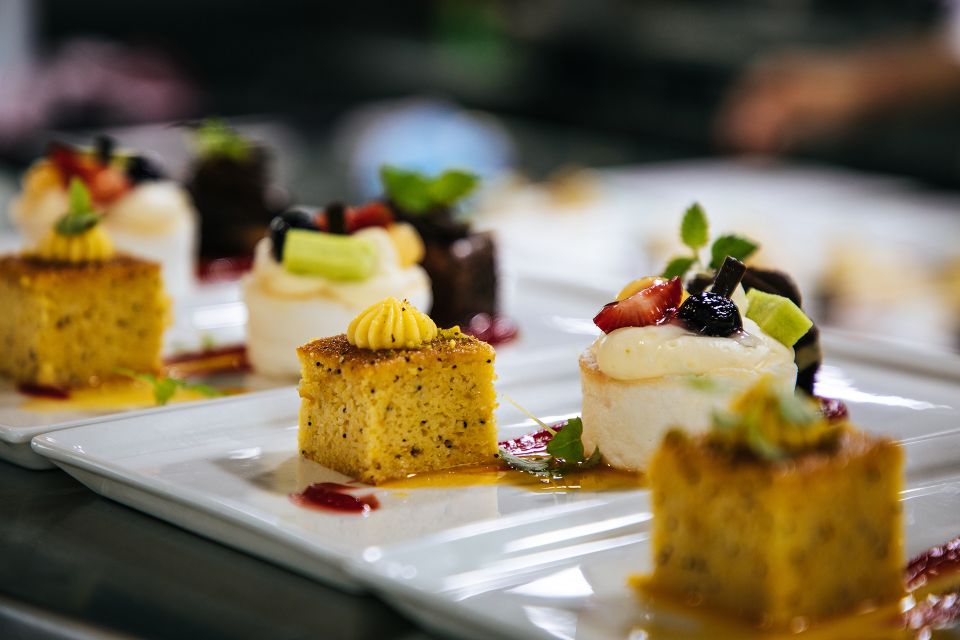 Sydney: Harbor Cruise With 2-Course Premium Lunch - Key Points