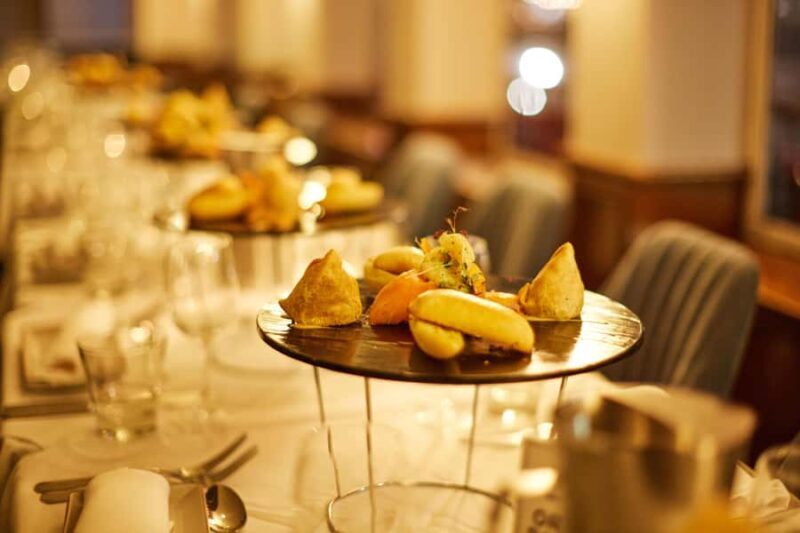 Sydney Harbour: Cabaret Cruise with 3-Course Dinner - The Sum Up