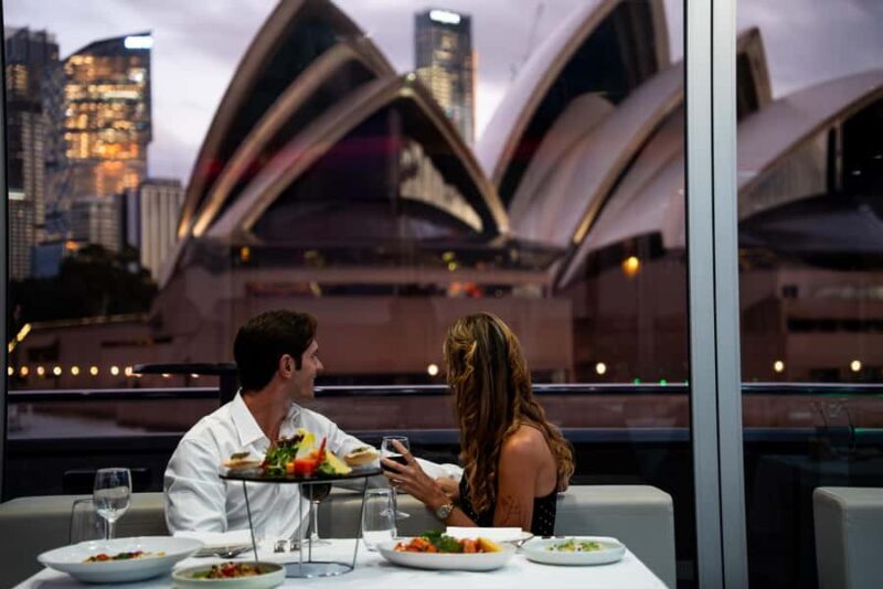 Sydney Harbour: Glass Boat Signature Dinner Cruise - Key Points