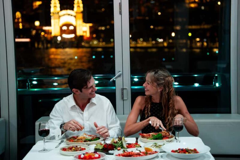 Sydney Harbour: Glass Boat Signature Dinner Cruise - An In-Depth Look at the Experience
