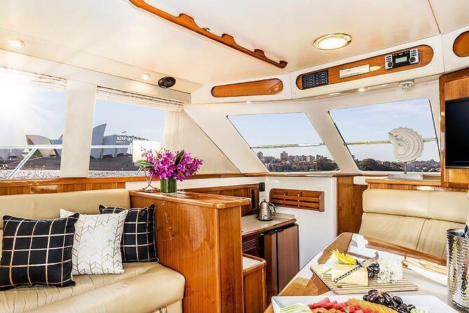 Sydney Harbour Side Restaurant Dinner and Twilight Cruise - The Sum Up: Who Is This Tour For?