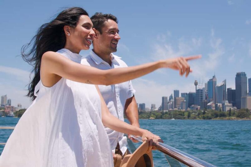 Sydney Harbour Sightseeing Cruise from Circular Quay - Guides and Commentary: Making the Sights Come Alive