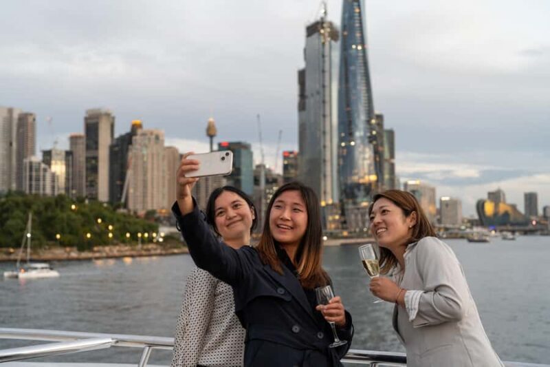 Sydney Harbour Sightseeing Cruise with Live Commentary - An In-Depth Look at the Sydney Harbour Sightseeing Cruise