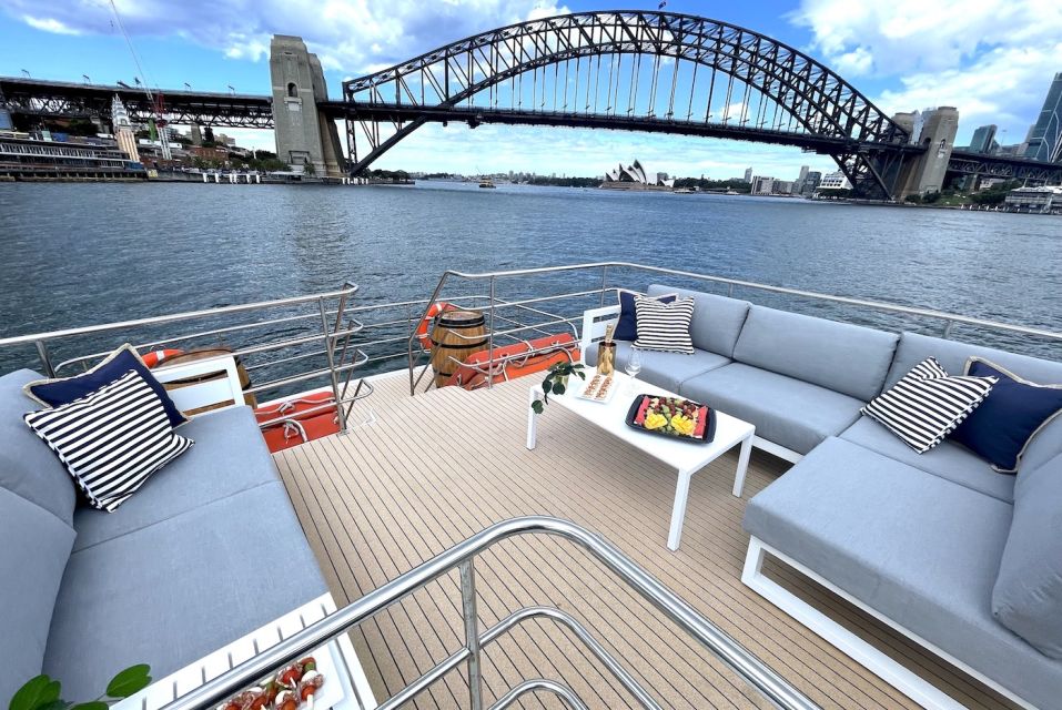 Sydney: Intimate Vivid Harbour Cruise With Canapes - Recap