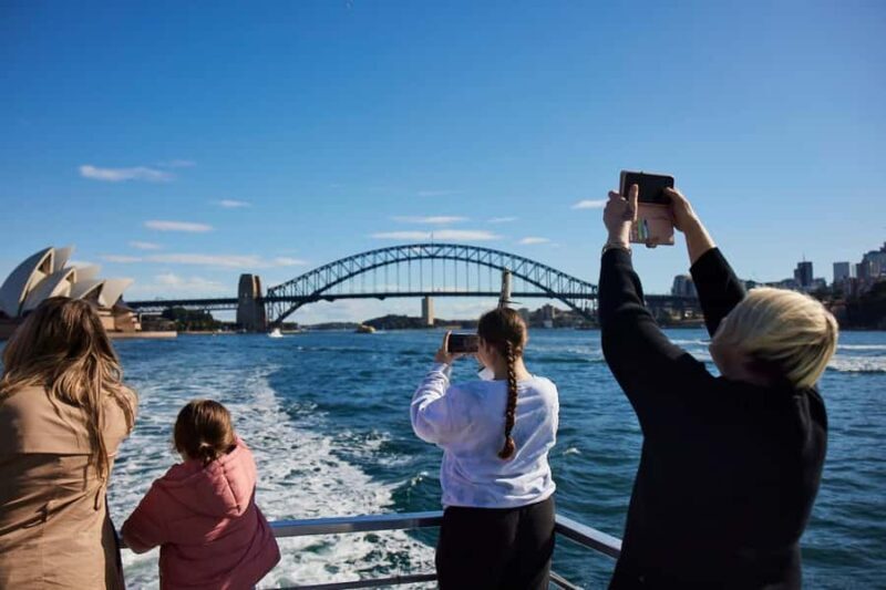 Sydney: Mother's Day Harbour Cruise with Lunch and Drinks - Key Points