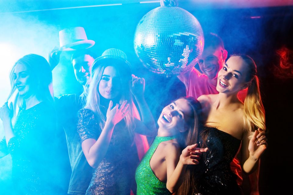 Sydney: Retro Party Cruise in Sydney Harbour With Snacks - Key Points