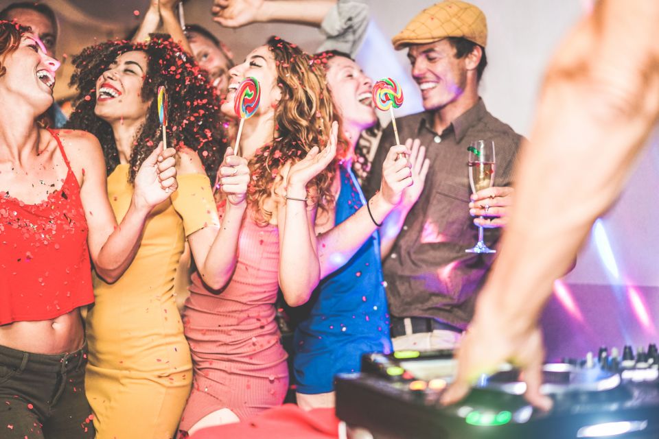 Sydney: Retro Party Cruise in Sydney Harbour With Snacks - Directions and Embarkation