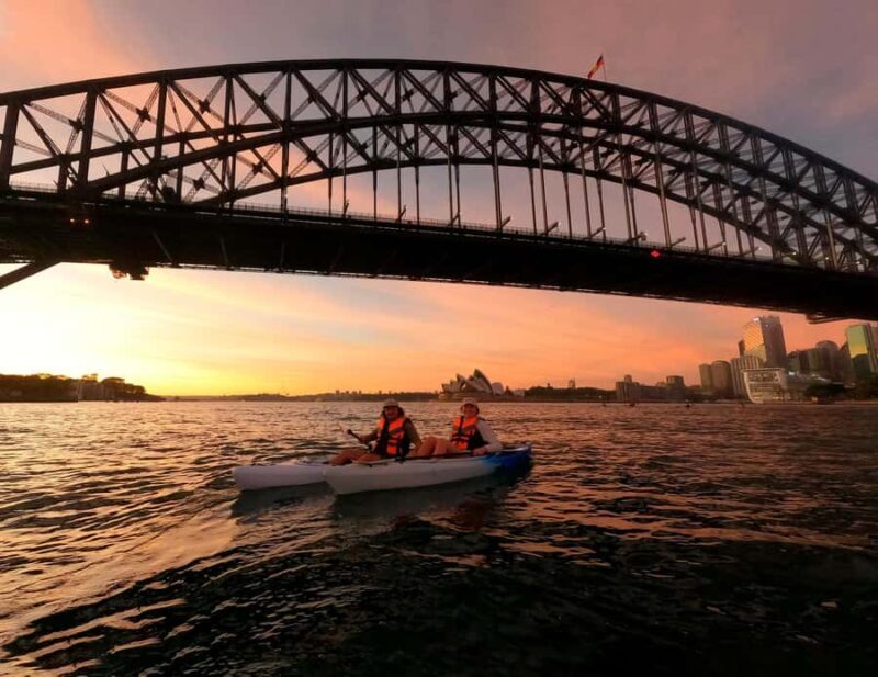 Sydney: Sunset Kayak - Opera & Harbour Bridge Tour (5p. max) - Key Points