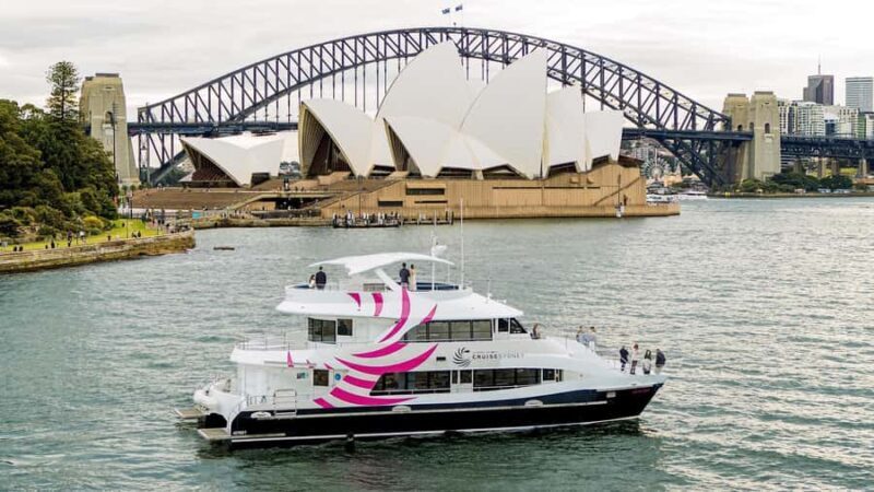 Sydney: Sydney Harbor Lunch Cruise with Welcome Drink - Key Points