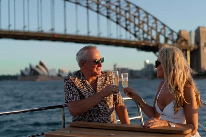 Sydney: VIVID Private Luxury Cruise - Key Points