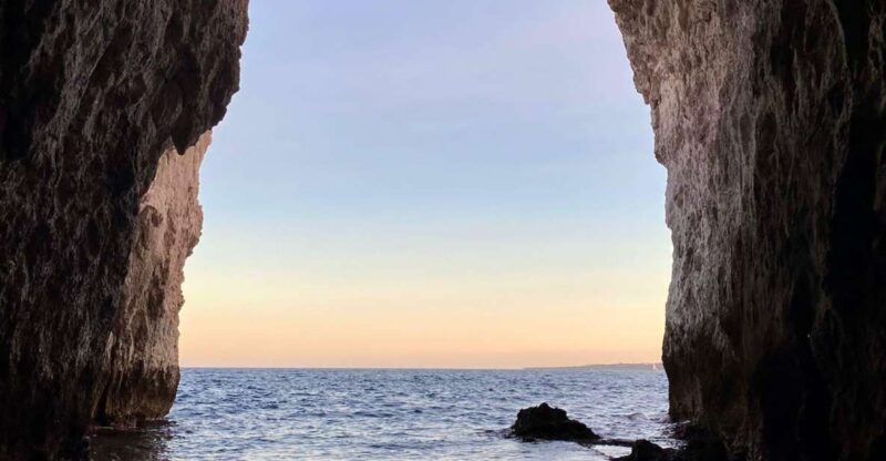 Syracuse: Boat Tour Ortigia Island,Seacaves and Explanations - Key Highlights