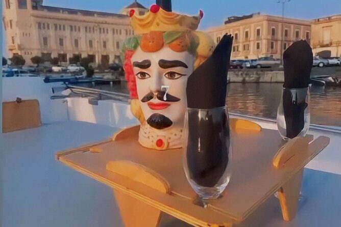Syracuse: Boat tour with Aperitif 2 hours - Key Points