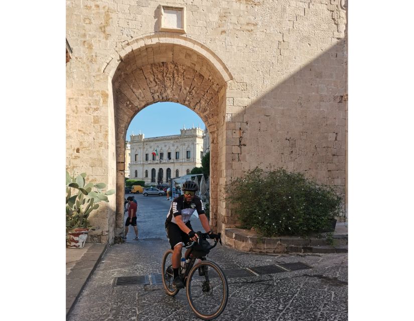 Syracuse: Guided Bike Tour at Ortigia Island - Meeting Point and Starting Location