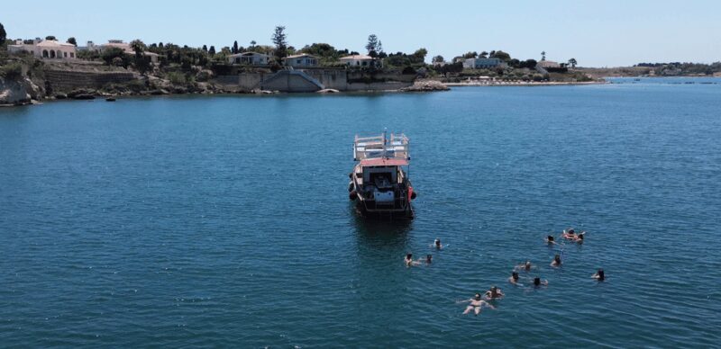 Syracuse: Private tour of the island of Ortigia with lunch - An Inside Look at the Syracuse Private Boat Tour