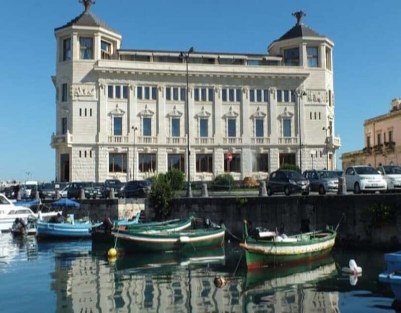 Syracuse: Sunset cruise including aperitif and swim stop - Who Should Consider This Tour