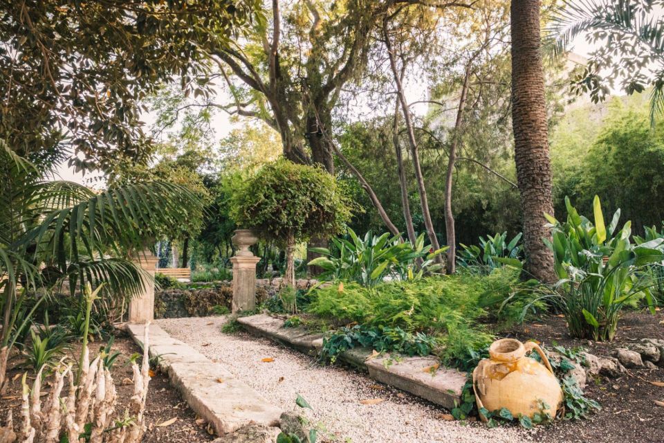 Syracuse: Wine Tasting in a Castle and Historical Garden - Tasting Menu and Culinary Pairings