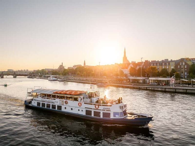 Szczecin: cruise around the port - The Sum Up