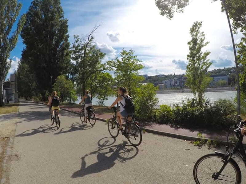 Szentendre e-Bike Tour - The Scenic Return: Train Ride and Final Views