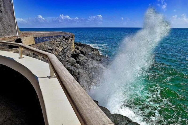 Tahiti: West and East Coast Island Tour with Waterfalls - The Experience of a Small Guided Group