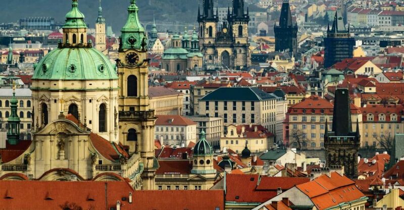 Tailor-made Private Tour in Prague - Visiting Prague Castle