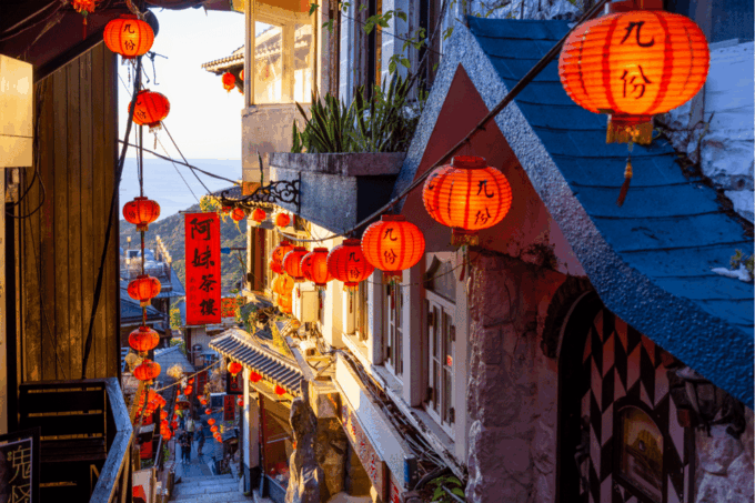Taipei: Jiufen Night View and Shifen Day Tour - Frequently Asked Questions