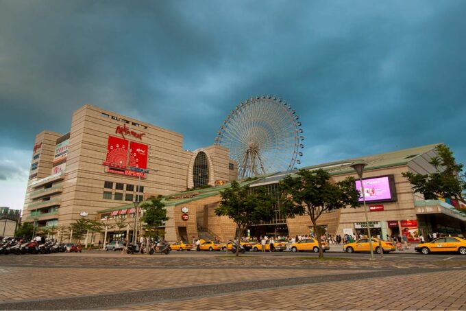 Taipei: Miramar Ferris Wheel Ticket - Nearby Attractions