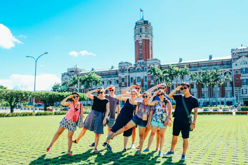 Taipei: Old Town Walking Tour - Key Points